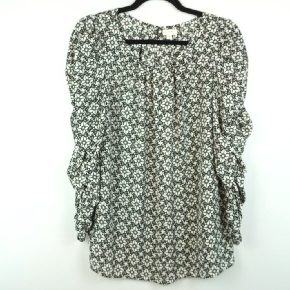 Max Studio Black and White Sheer Blouse‎ Size Large Ruched Sleeves